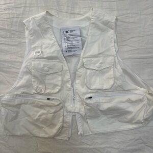 F/CE. White Utility running Vest